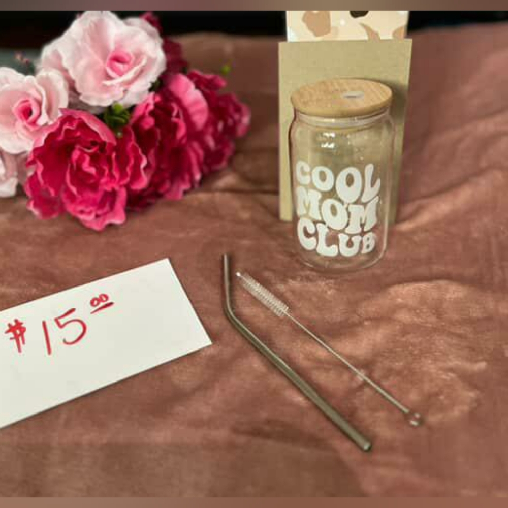 16 0z Cool Mom Club Glass Jar with Straw Gift
Mother’s Day gift - Picture 2 of 2